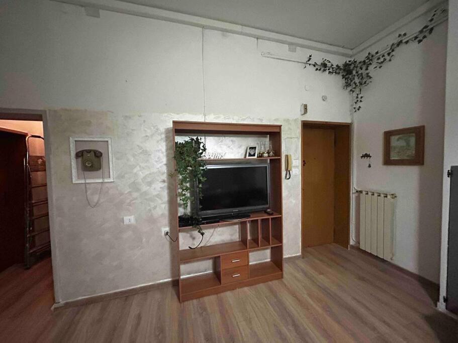 Mirella Apt, 2min Train Station