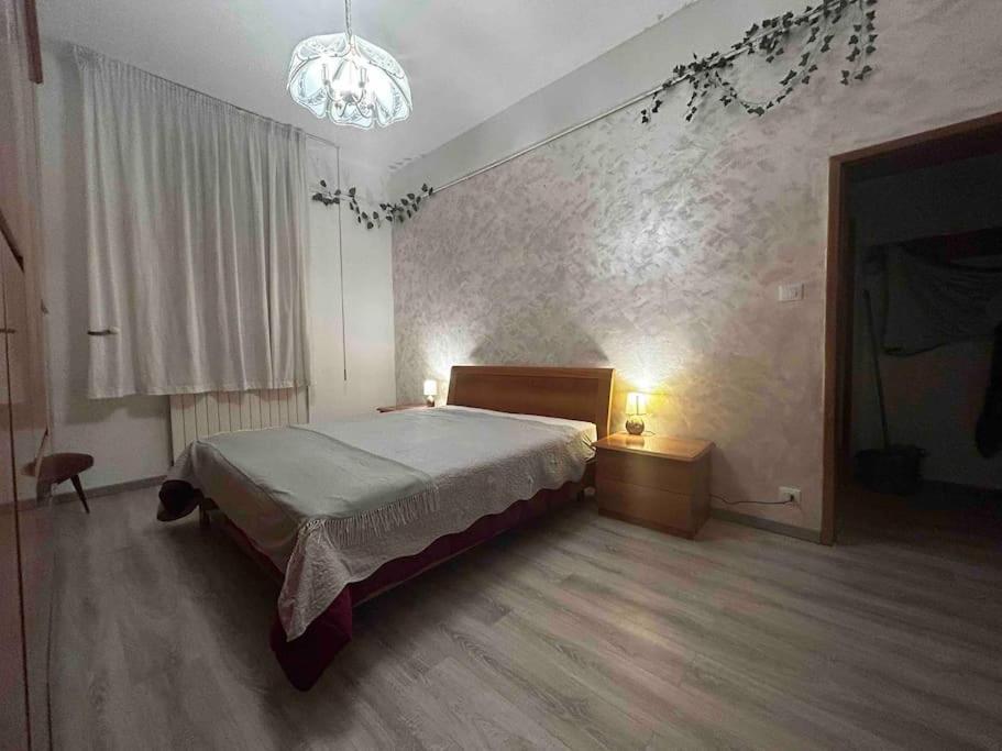 Mirella Apt, 2min Train Station Apartment Mestre