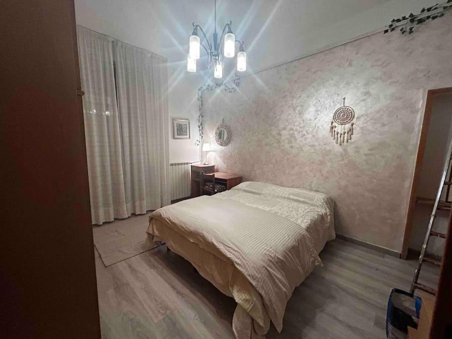 Apartment Mirella Apt, 2min Train Station